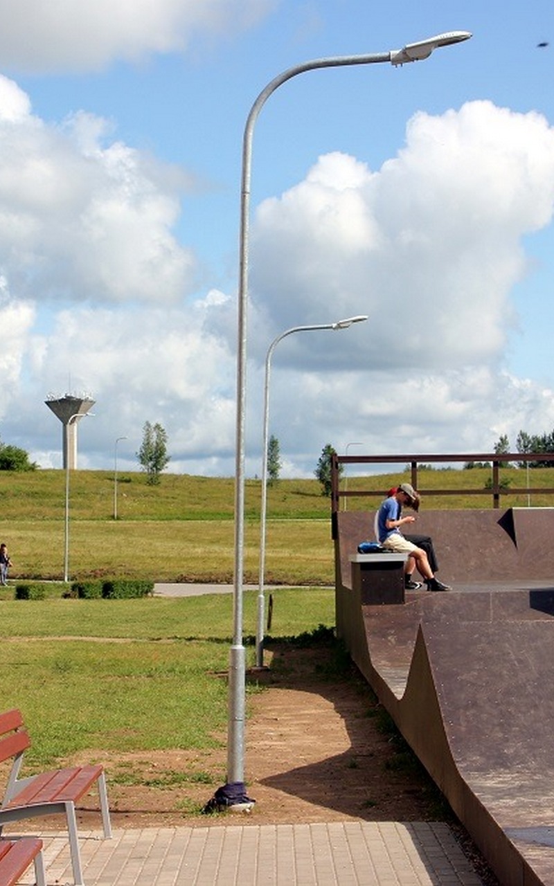 Zarasų monolitinis riedučių riedlenčių paspirtukų ir bmx dviračių parkas